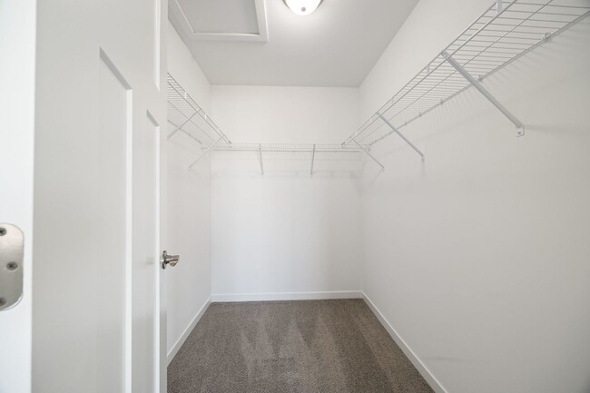 Building Photo - 1216 Gillespie Ln