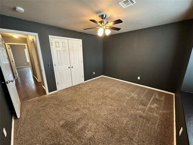 Building Photo - 6020 SE 86th St