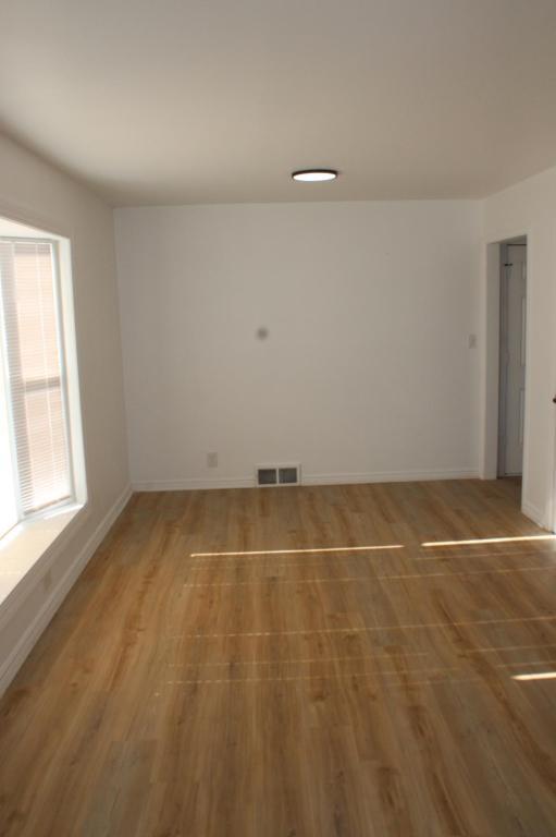 Building Photo - 3910 NE Vivion Rd