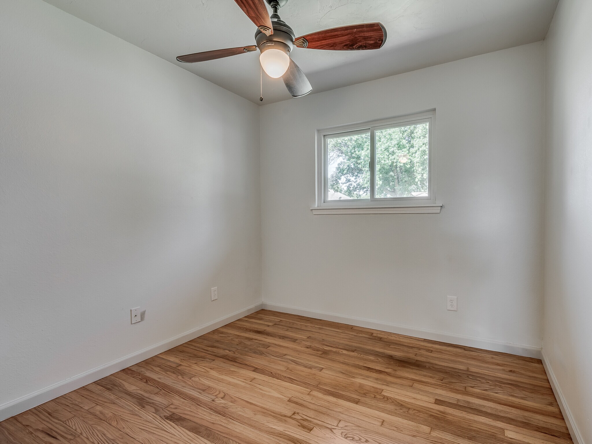 Building Photo - 1190 Tim Holt Dr