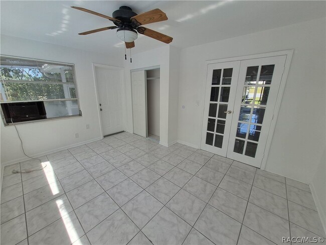 Building Photo - 41 S Lincoln Ave