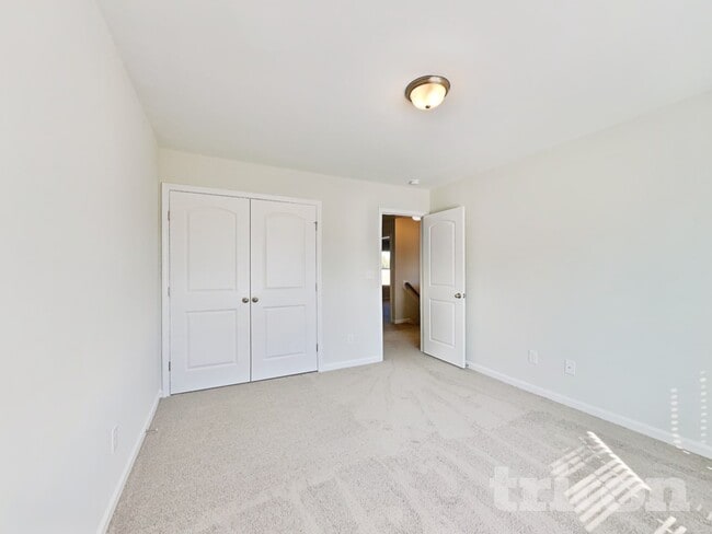 Building Photo - 110 Shore