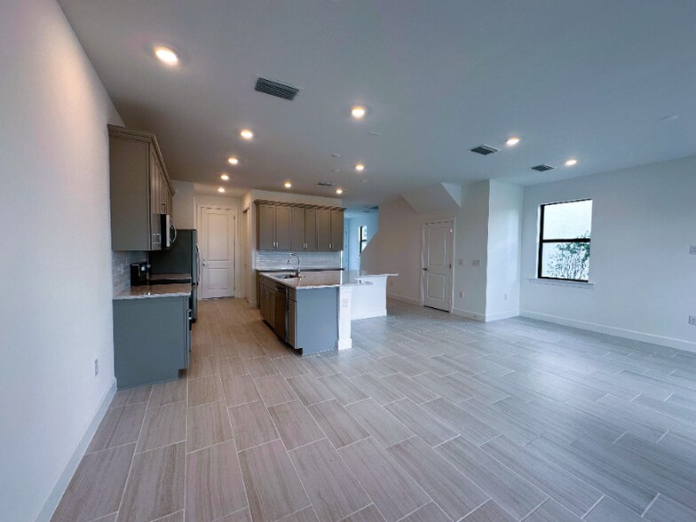Building Photo - 4271 Sonoma Oaks Wy