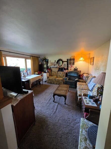 Building Photo - 4985 S Menard Dr