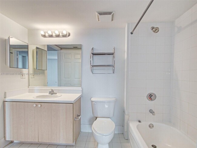 Building Photo - 3000 Coral Wy