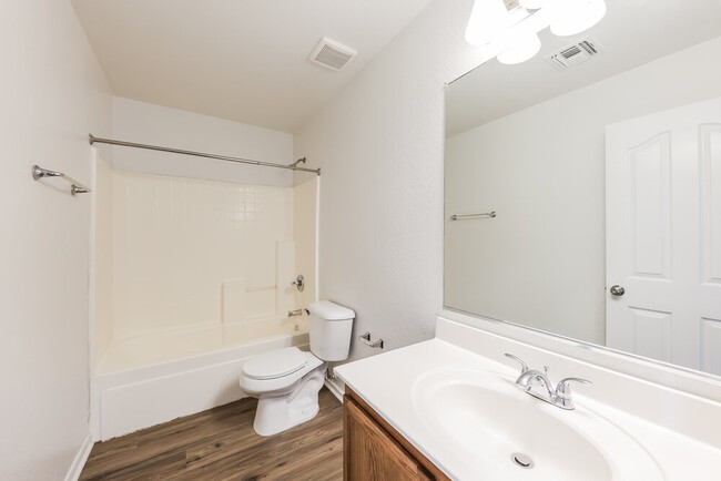 Building Photo - 9534 N 81st Dr