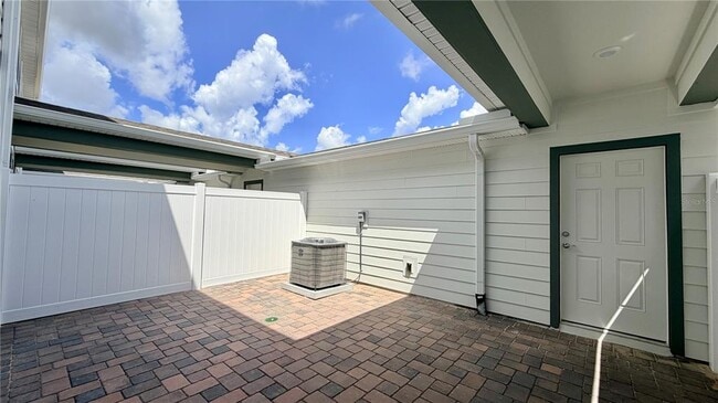 Building Photo - 4557 ORCHARD VIEW Aly