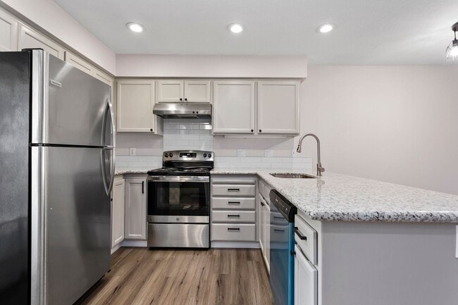 Building Photo - 5286SW