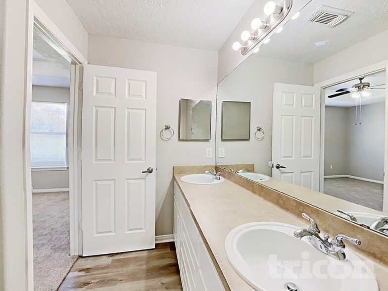 Building Photo - 224 Kellyn Ct