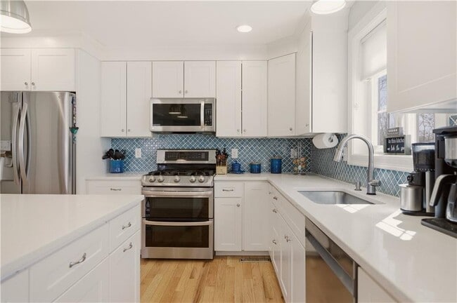 Building Photo - 3 Rego Ave