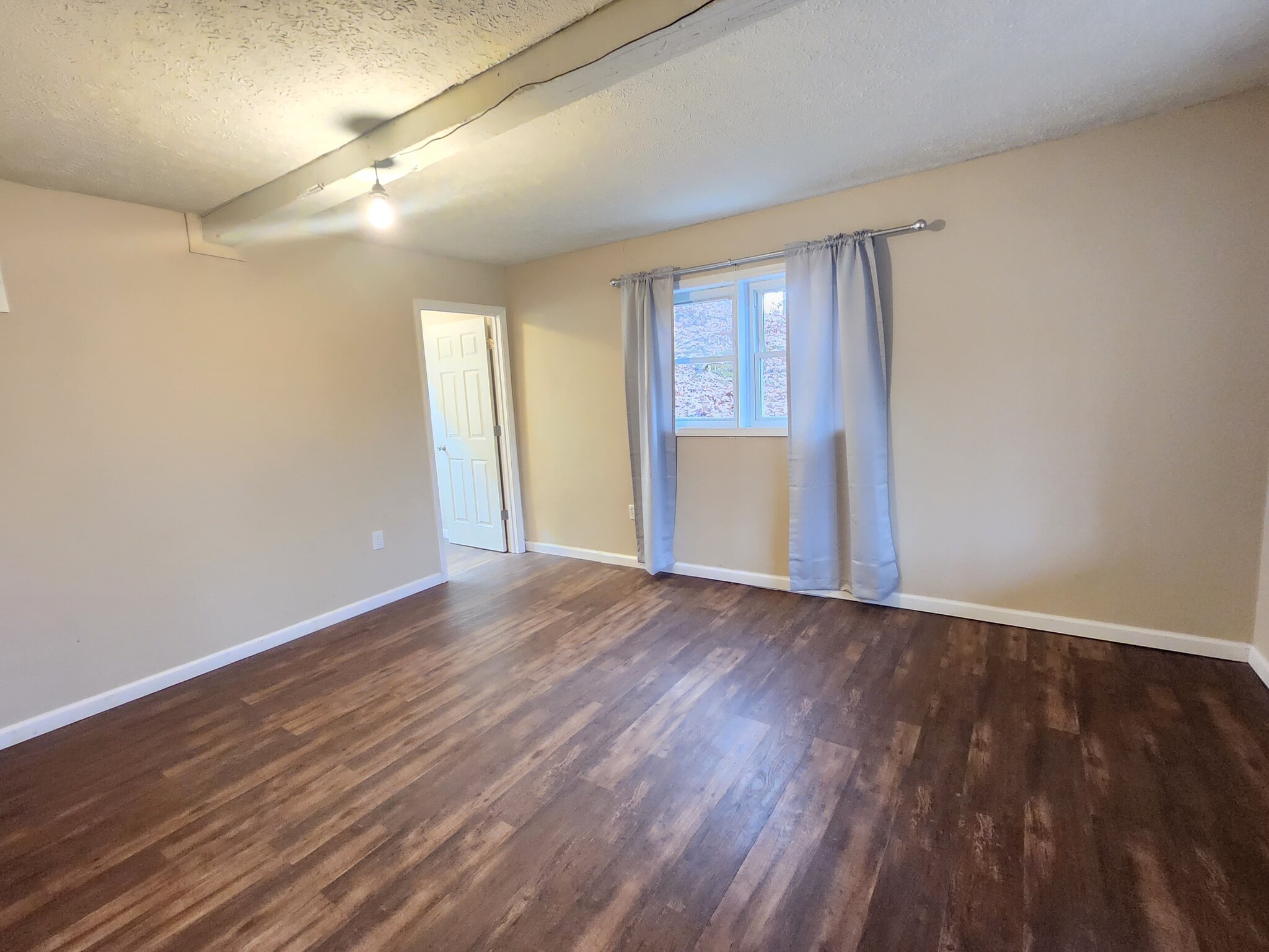 Building Photo - 2119 US-421