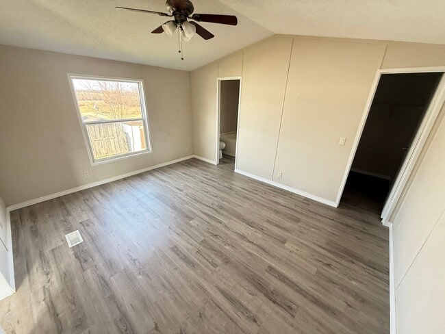 Building Photo - 2 Bed 1 Bath Highlandville, MO