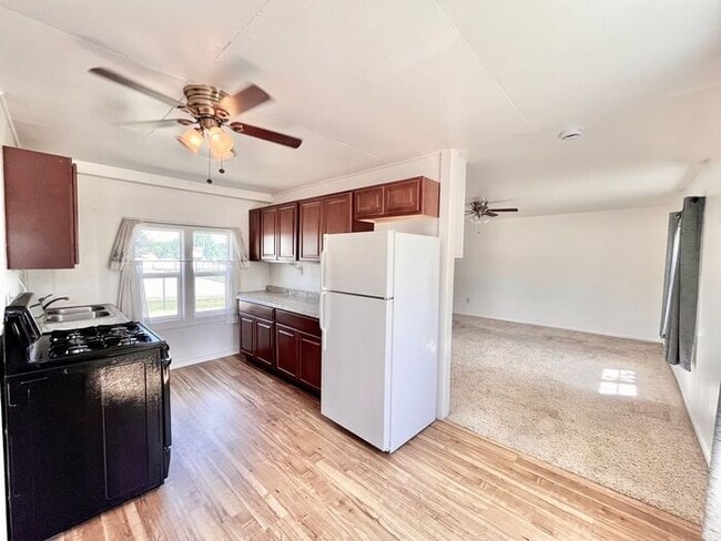 Primary Photo - Very Large 1 Bed/1 BA in a Mountainside Re...