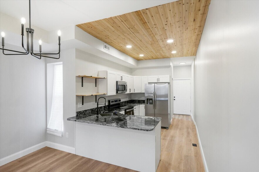 Building Photo - 1415 E Lanvale St