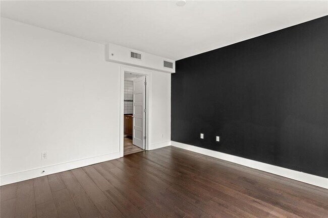 Building Photo - 3475 Oak Valley Rd NE