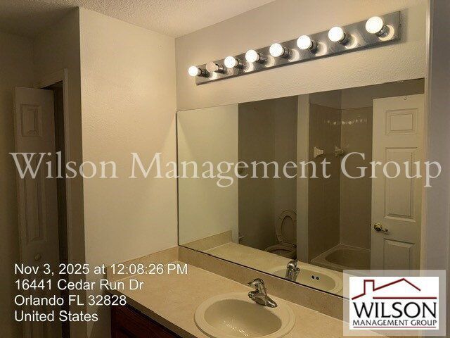 Building Photo - 16441 Cedar Run Dr