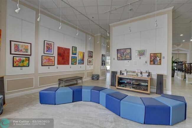 Building Photo - 476 Tilford V