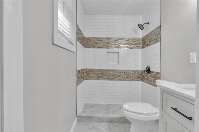 Building Photo - 859 Belgarde Pl SE