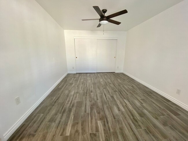 Building Photo - Single story Lake Lindero 4b/2b home with amazing lake views!