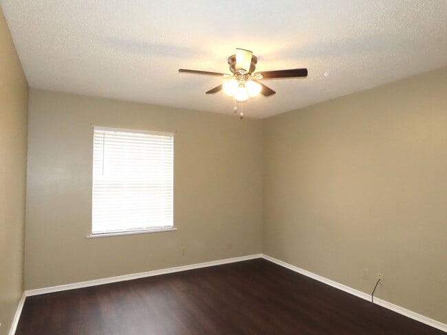 Building Photo - Near UT Tyler! 2 Bedroom, 2 Bath Duplex w/Garage