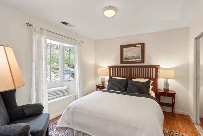 Building Photo - 113 Tynan Way