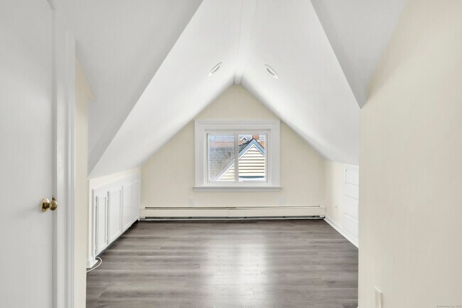 Building Photo - 83 Beaumont St