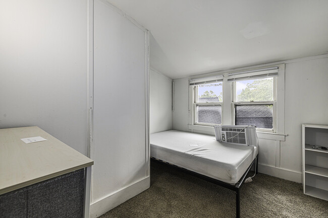 Building Photo - 1207 Prospect-