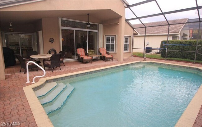 Building Photo - 2322 Butterfly Palm Dr