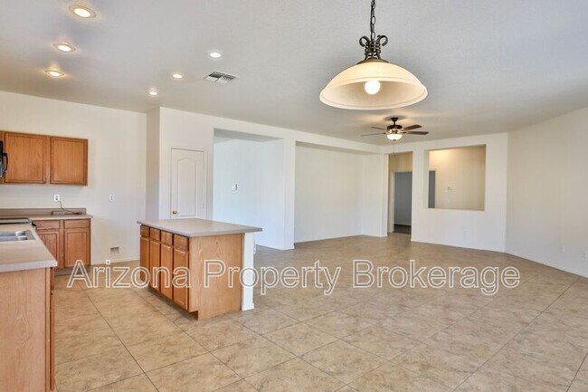 Building Photo - 2736 W Mineral Butte Dr