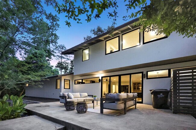 Building Photo - 5510 Harvest Oak Landing Dr