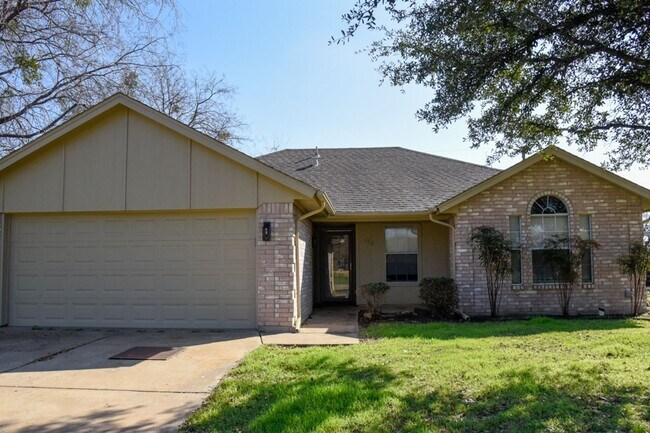 Building Photo - Great 3 Bedroom 2 Bath Roanoke