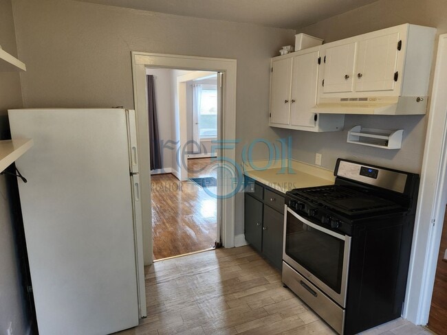 Building Photo - *Coming Soon* Great Hillcrest Find!  2Bedrooms & 1 Bathroom Pefect for UAMS Student(s)