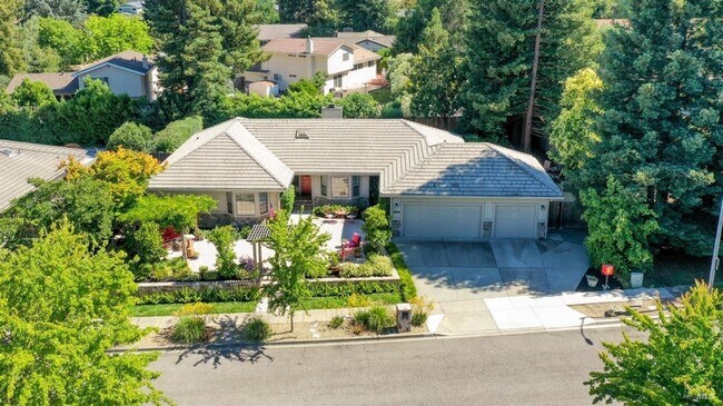Primary Photo - Stunning Four Bedroom Browns Valley Home f...
