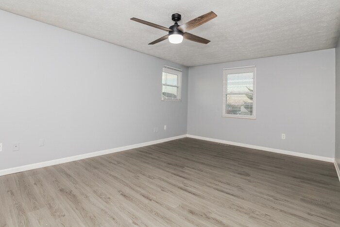 Building Photo - 7847 Kingsgate Way