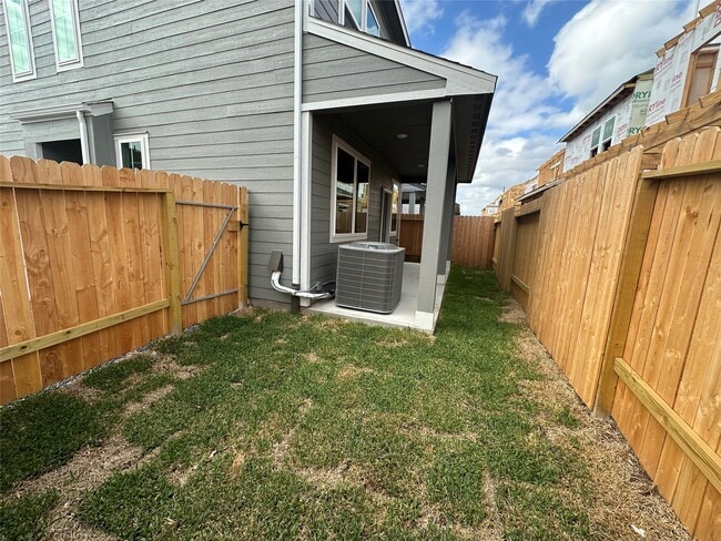 Building Photo - 3121 Moontide Ln