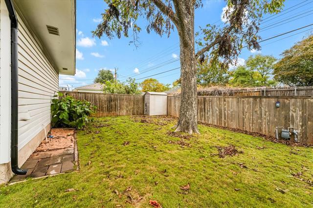 Building Photo - 10637 Lakemere Dr