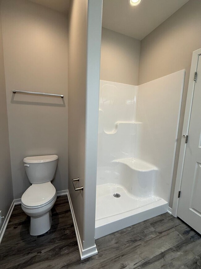 Building Photo - Spacious 2 bed/2.5 bath daylight Townhome in SE Lincoln