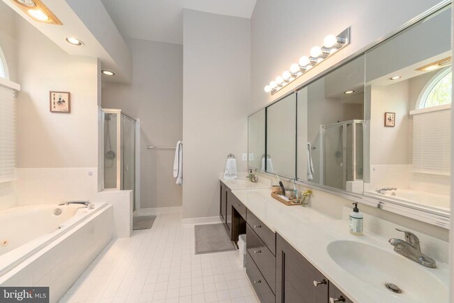 Building Photo - 22 Houndswood Ct