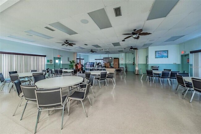 Building Photo - 4345 Tahitian Gardens Cir