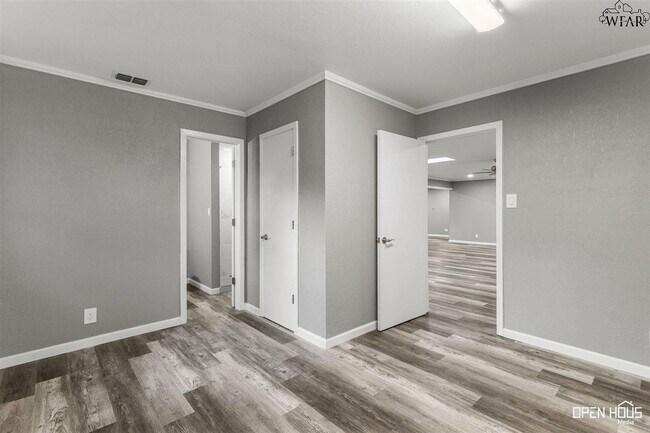 Building Photo - 4303 Prince Edward Dr