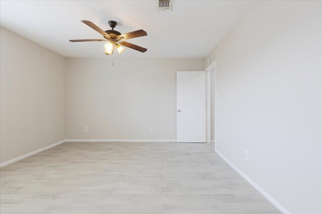 Building Photo - 10254 Bridgeland Ln