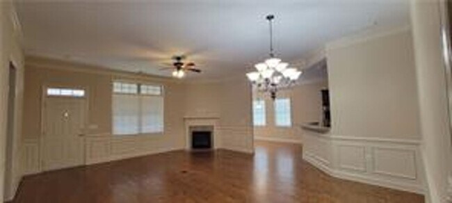 Building Photo - Luxury Living in South Forsyth