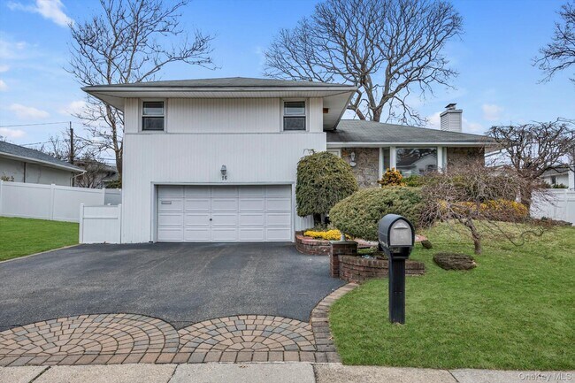 Building Photo - 16 Middle Ln