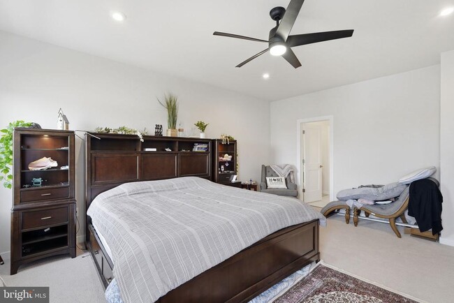 Building Photo - 20354 Newfoundland Sq