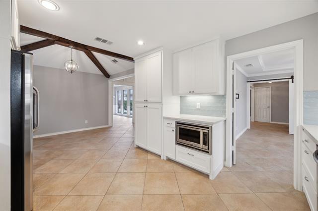 Building Photo - 7010 Claybrook Dr