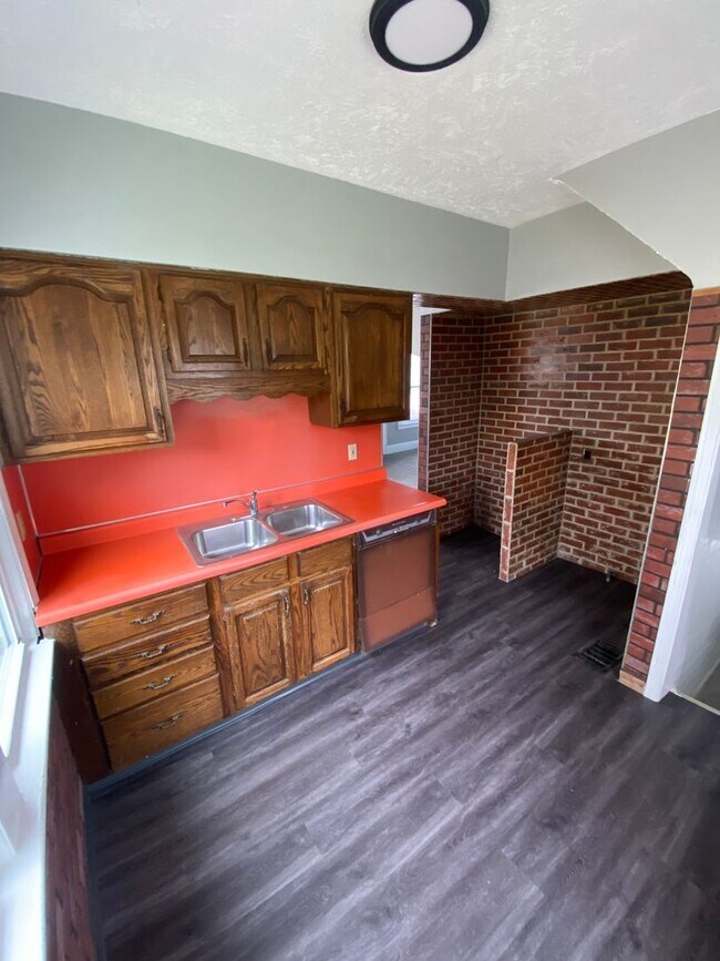 Primary Photo - 11712 Princeton Ave