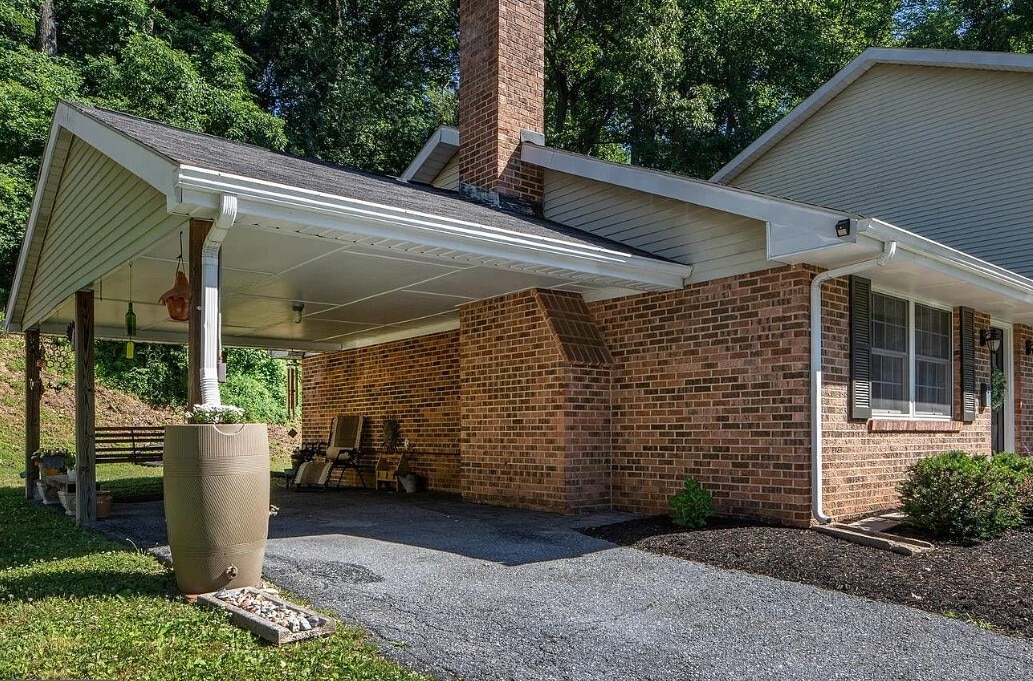Building Photo - 907 Rhue Haus Ln