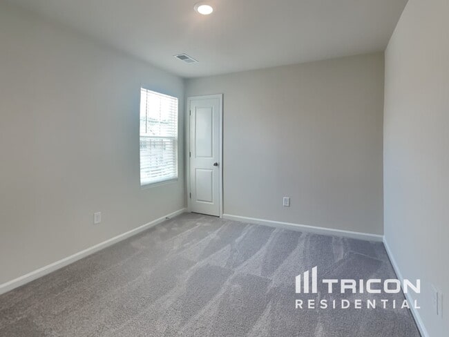 Building Photo - 1423 Penrith Ct