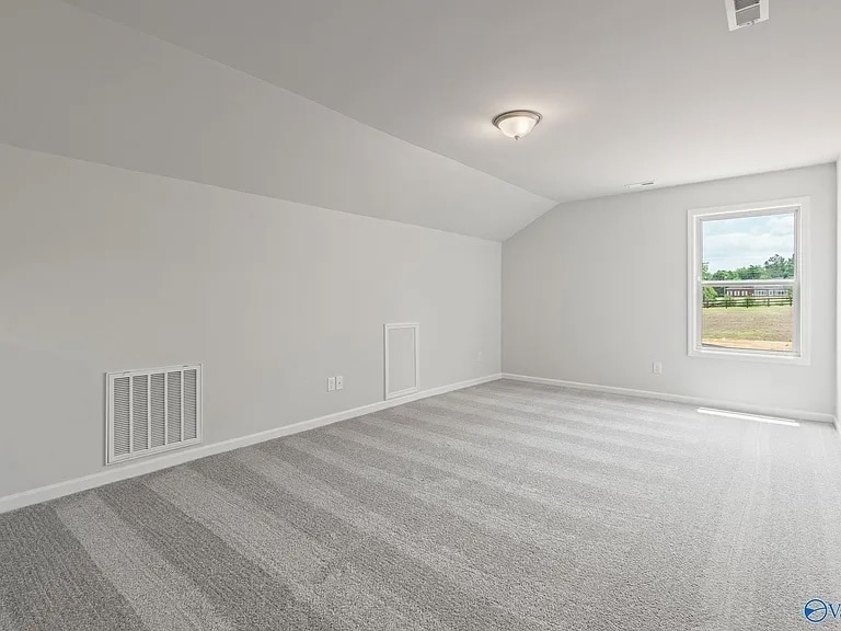 Loft space - 104 Striker Ln