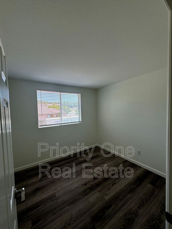 Building Photo - 560 Calle Capistrano